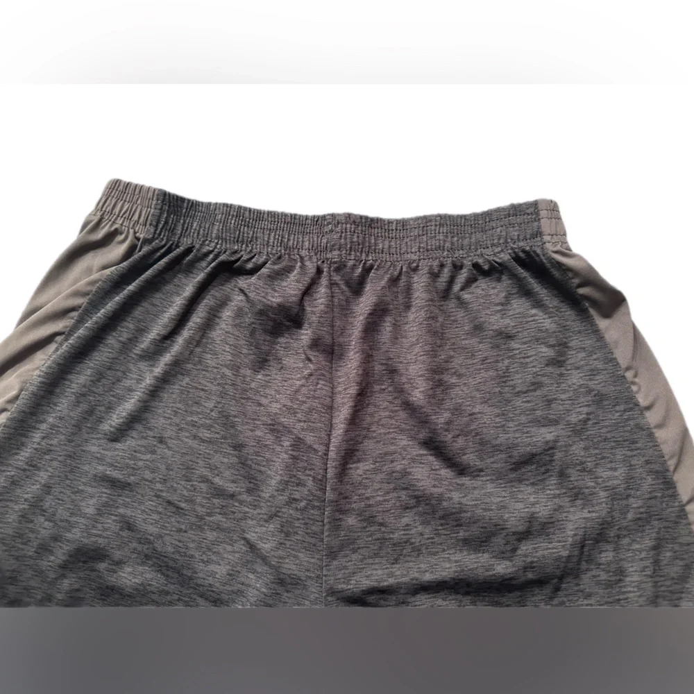Men’s shorts w/pockets‎